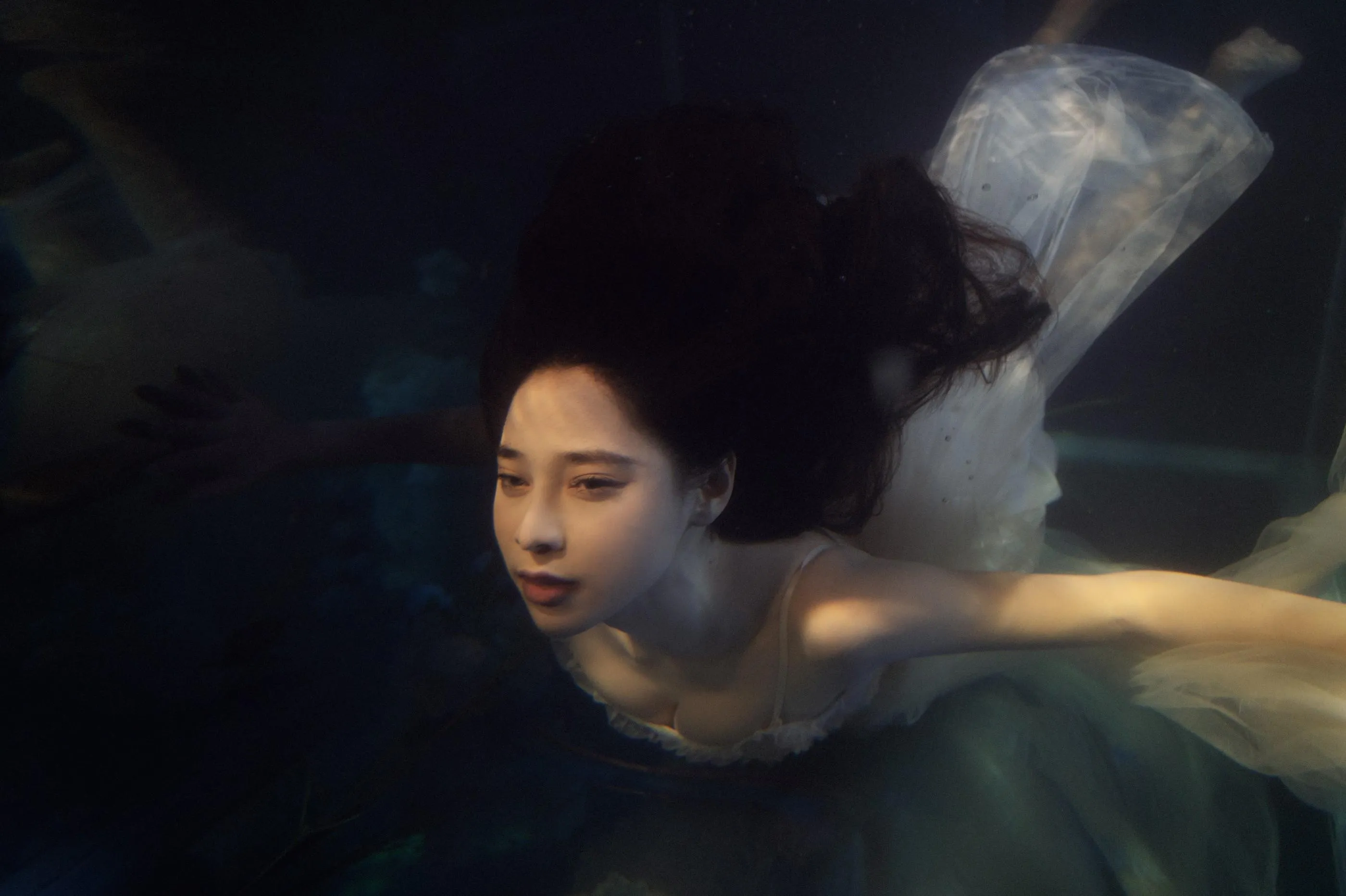 [艺图语] 2022.06.13 镜花水月 蛋蛋 [35P]插图5
